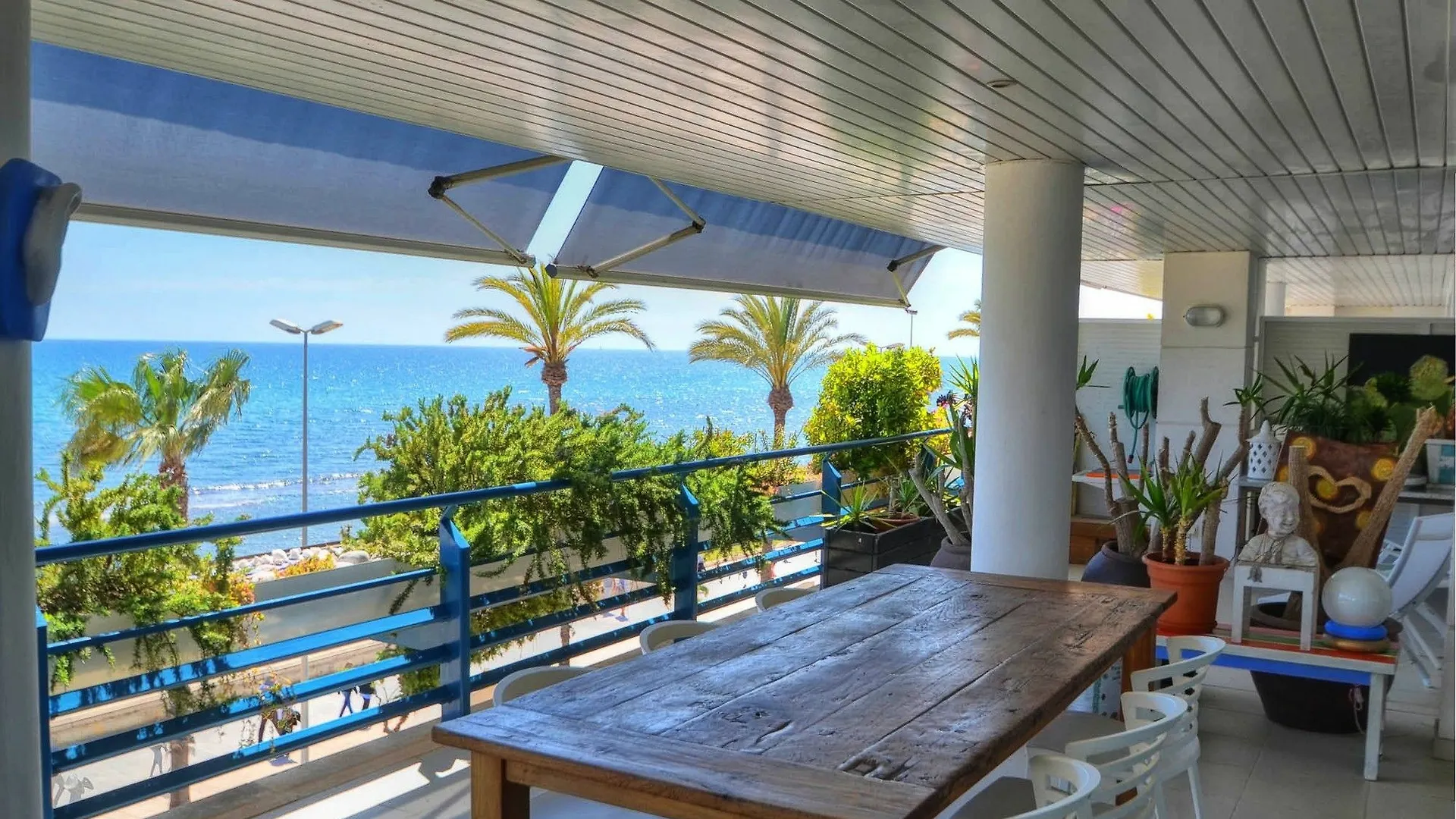 Water Front Duplex Apartment Sitges