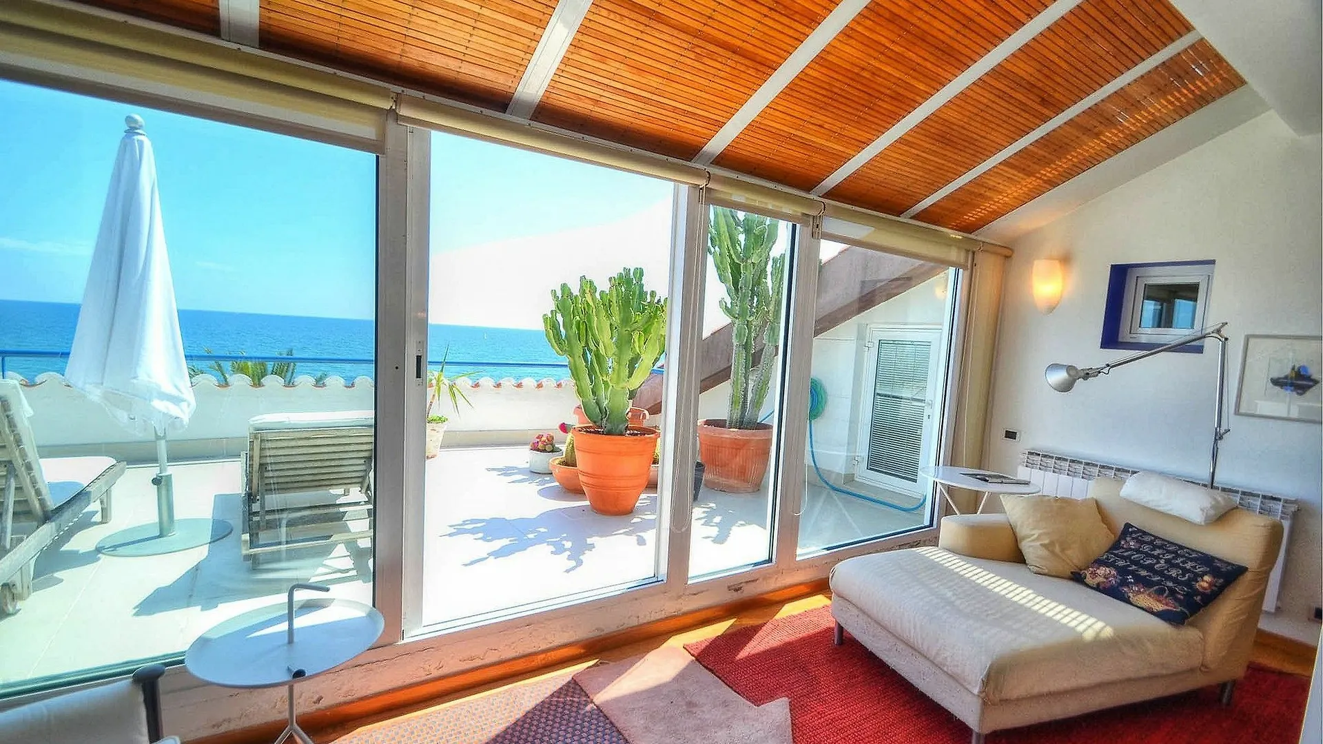Water Front Duplex Apartment Sitges